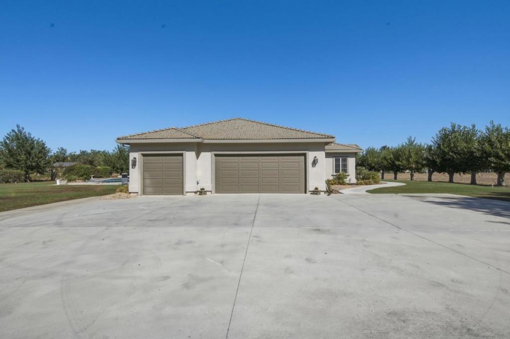 945 Union Road Property Photo 4