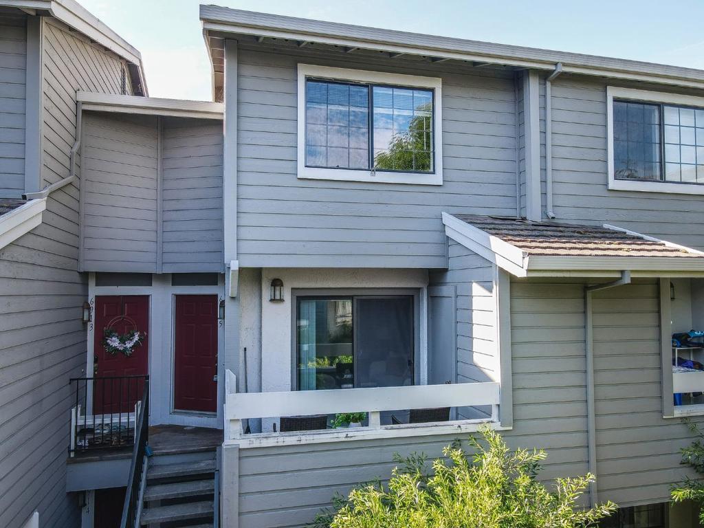 6915 Chantel Court Property Photo 3