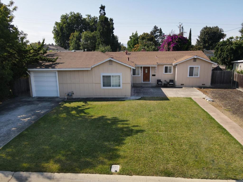 3210 Greentree Way Property Photo 29