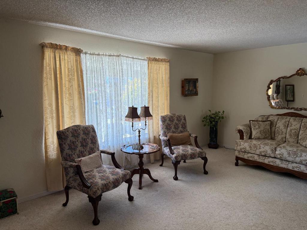 7040 Valley Forge Drive Property Photo 3