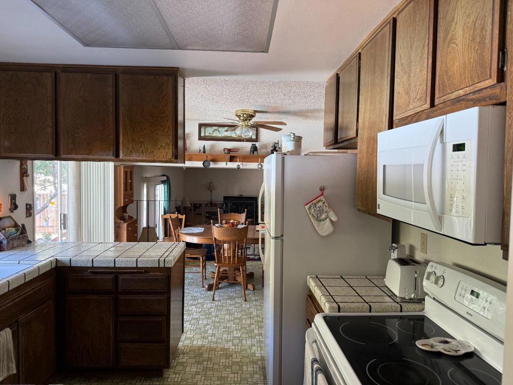 7040 Valley Forge Drive Property Photo 9
