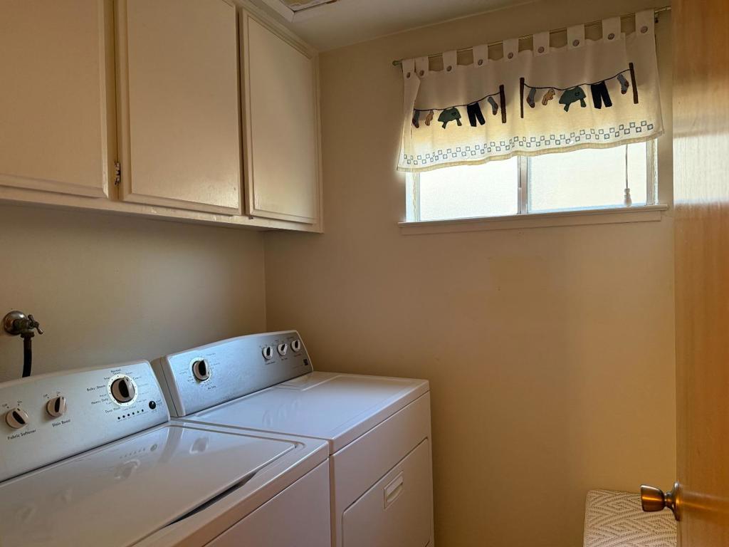 7040 Valley Forge Drive Property Photo 17