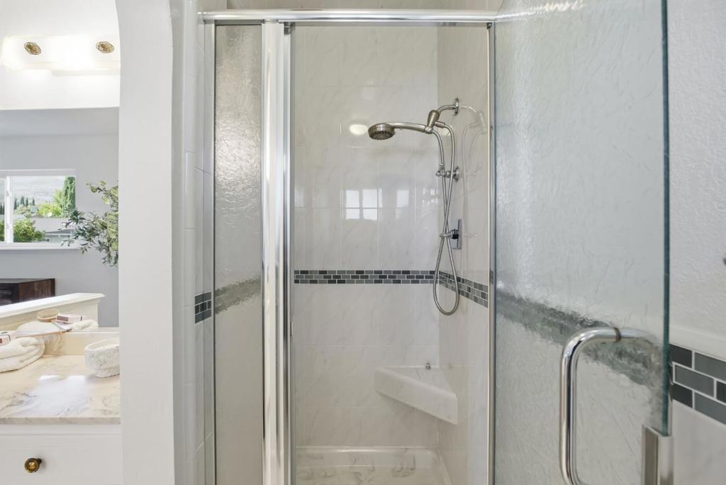 2073 Yosemite Drive Property Photo 39