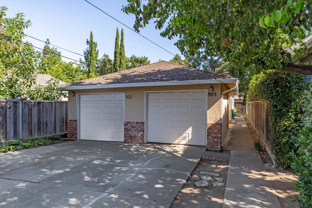 Paula Street Property Photo 15
