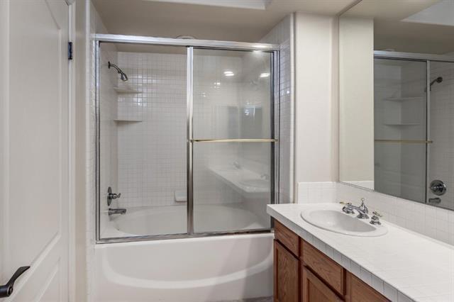 144 S 3rd Street 509 Property Photo 12
