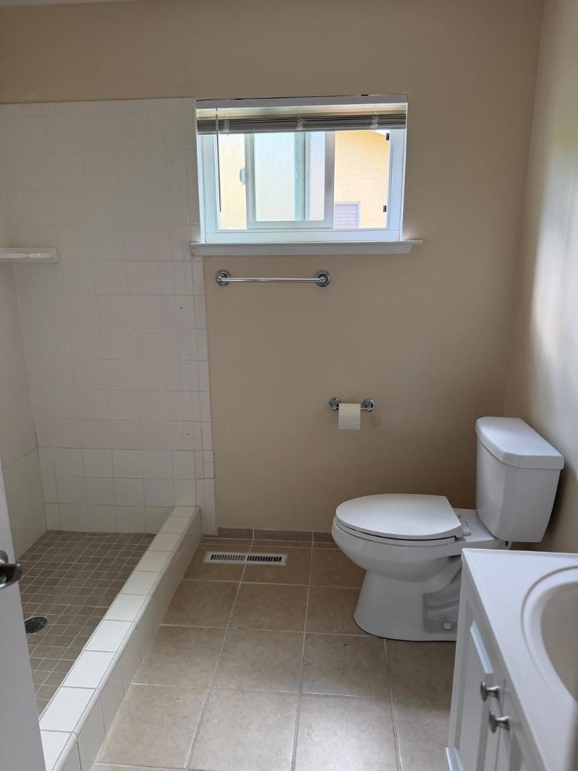 ML82056985 Property Photo 17