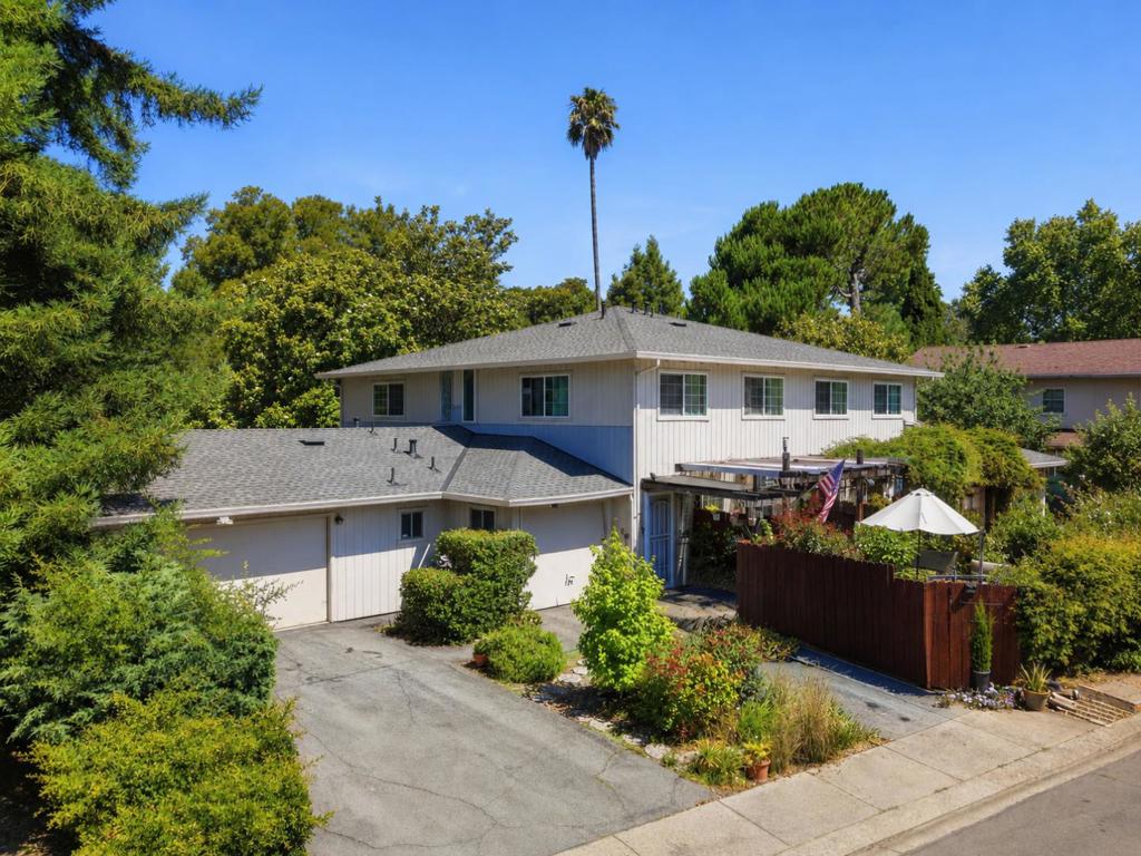 24 Meadow Way Property Photo 1