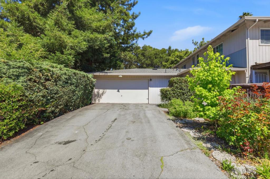 24 Meadow Way Property Photo 8