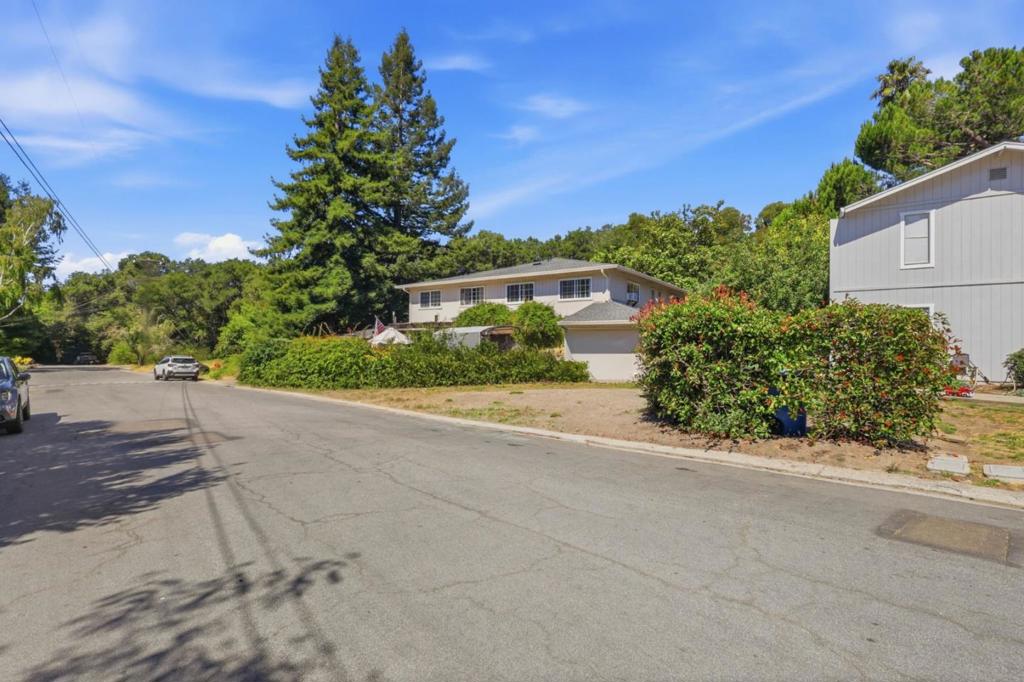 24 Meadow Way Property Photo 9