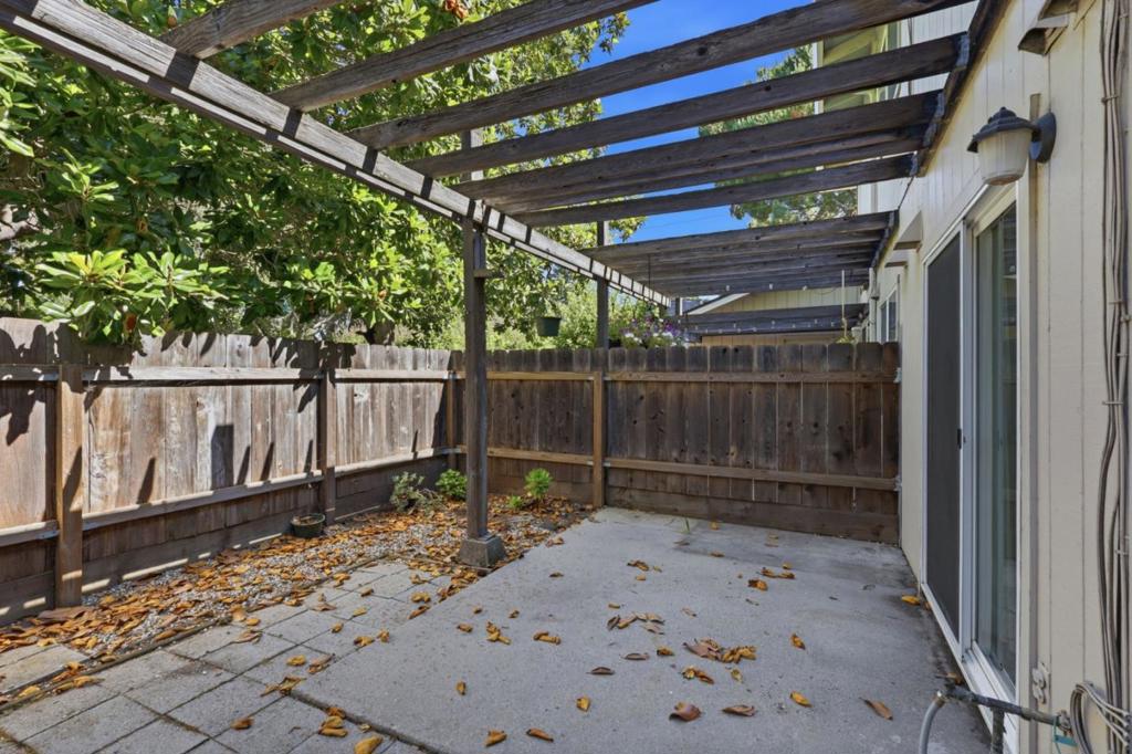 24 Meadow Way Property Photo 19