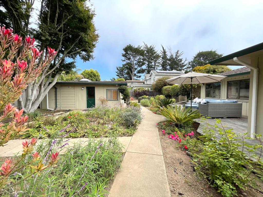 215 Lamanda Drive Property Photo 4