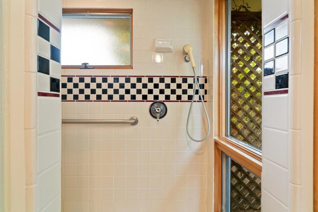 215 Lamanda Drive Property Photo 24