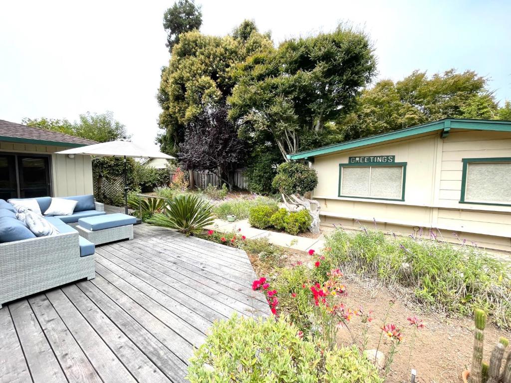 215 Lamanda Drive Property Photo 26