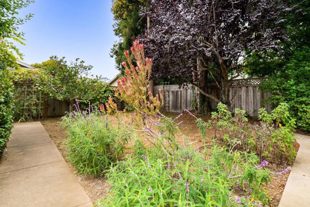 215 Lamanda Drive Property Photo 29