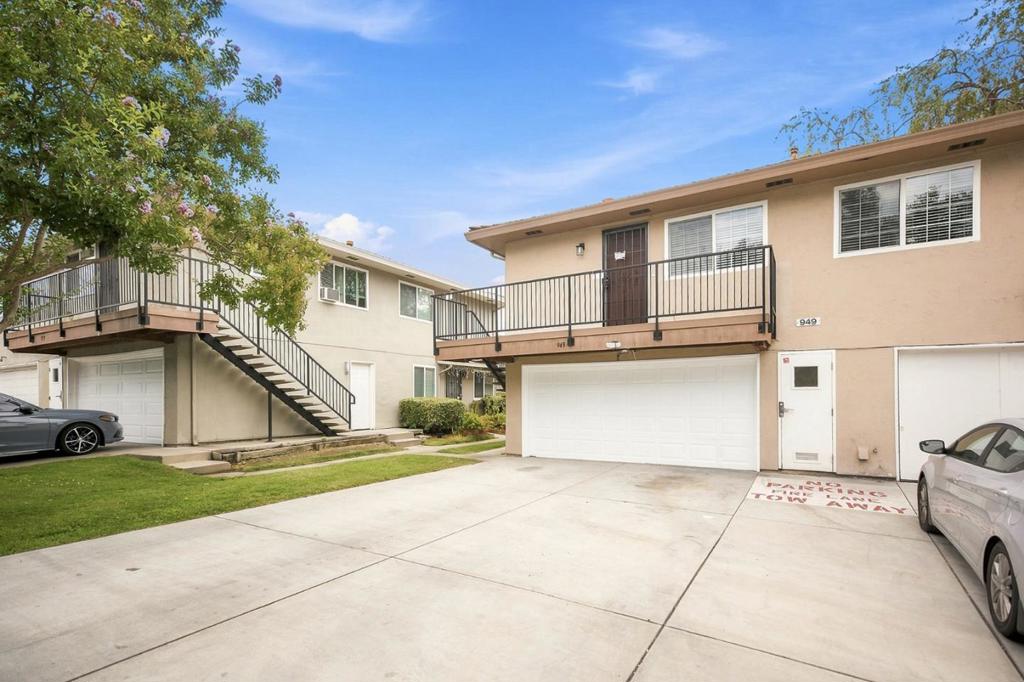 949 Gilchrist Drive 4 Property Photo 2