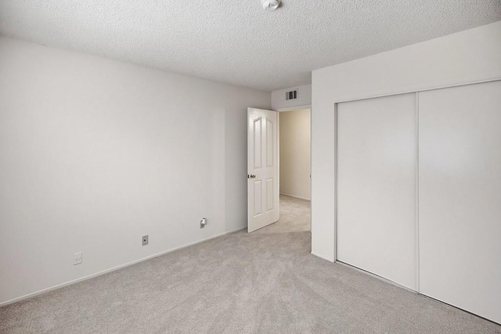 949 Gilchrist Drive 4 Property Photo 13