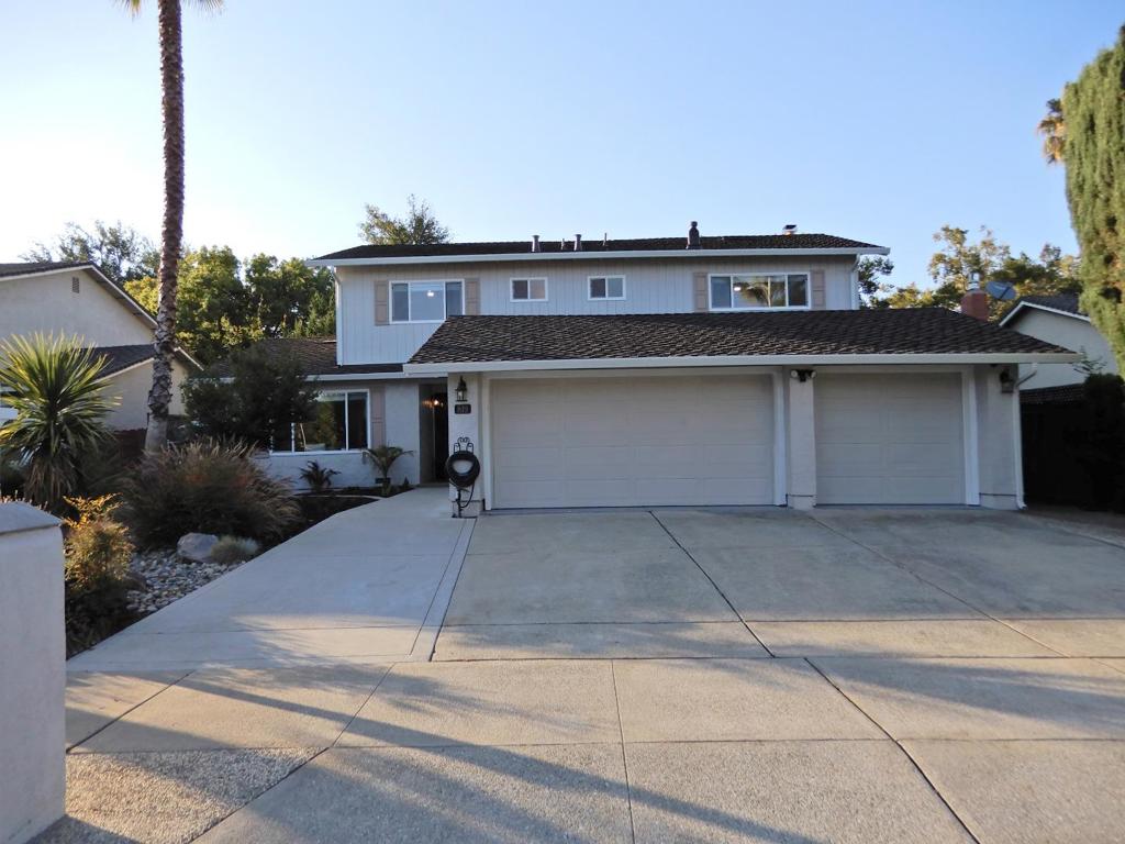 819 Cumberland Drive Property Photo 1