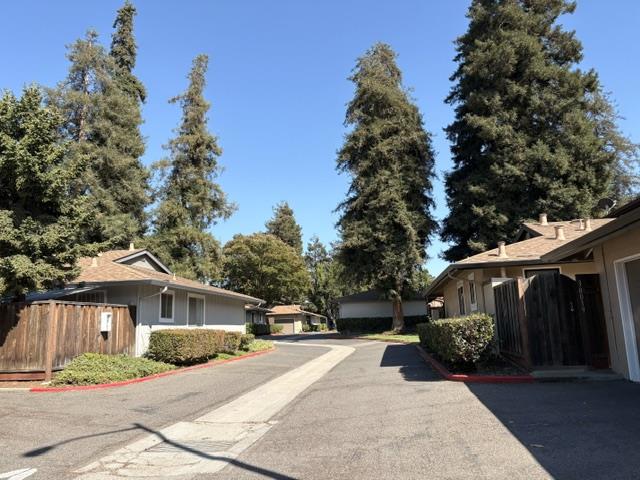 38030 Dundee Property Photo 1