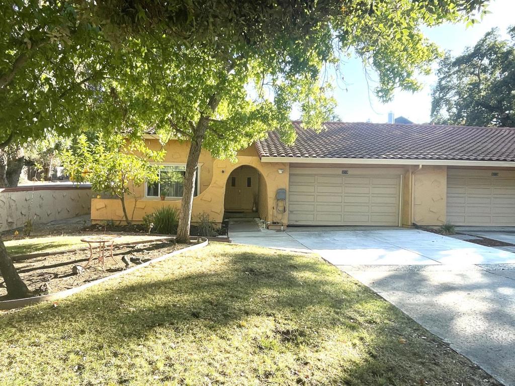 3219 E Dunne Avenue Property Photo