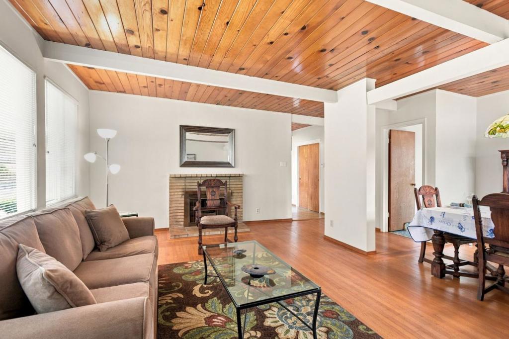 ML82057039 Property Photo 2