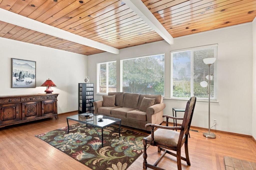 ML82057039 Property Photo 3