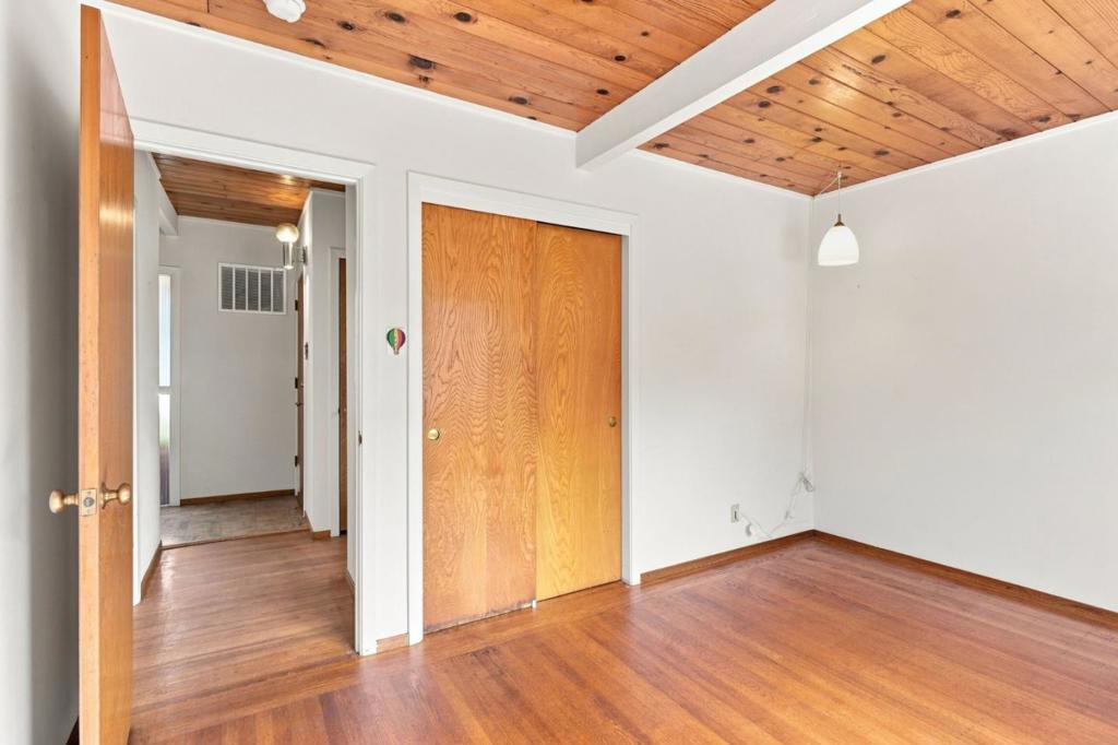 ML82057039 Property Photo 12
