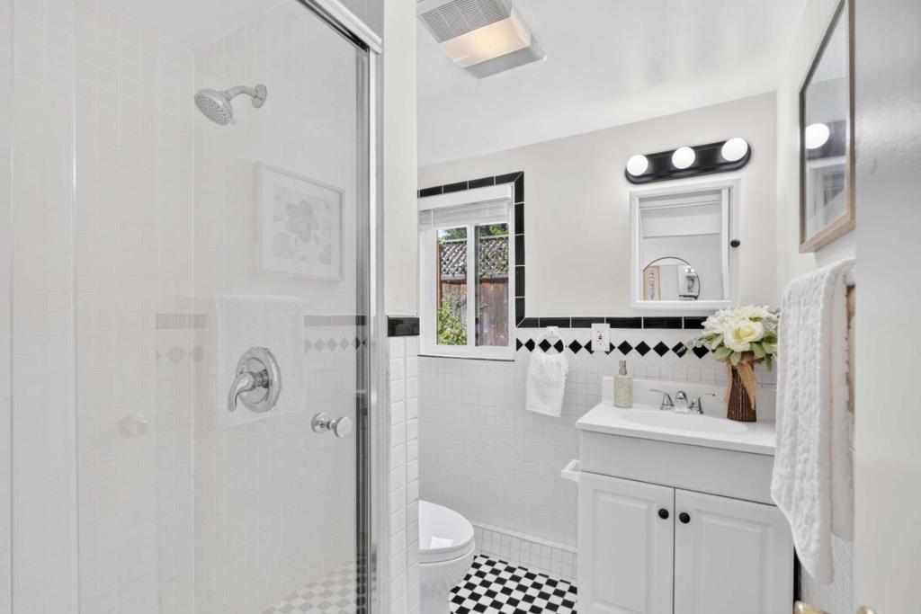 1321 Hopkins Avenue Property Photo 8