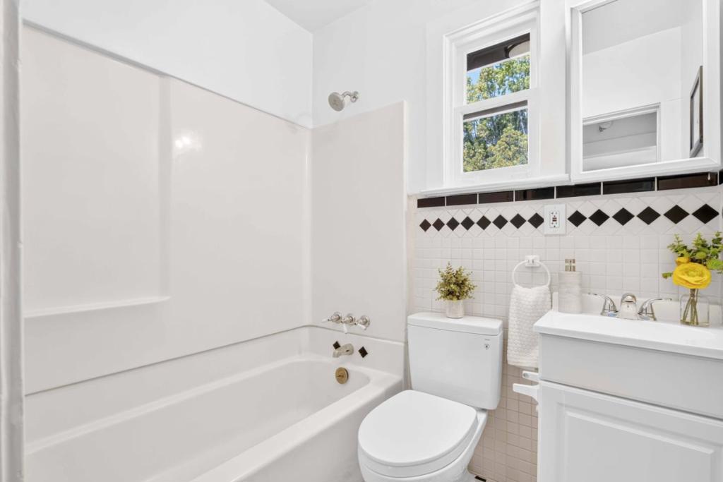 1321 Hopkins Avenue Property Photo 17