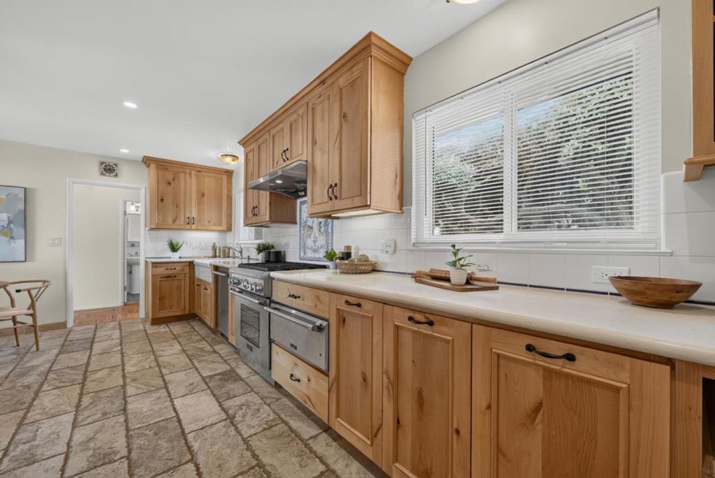 172 Shoreview Avenue Property Photo 14