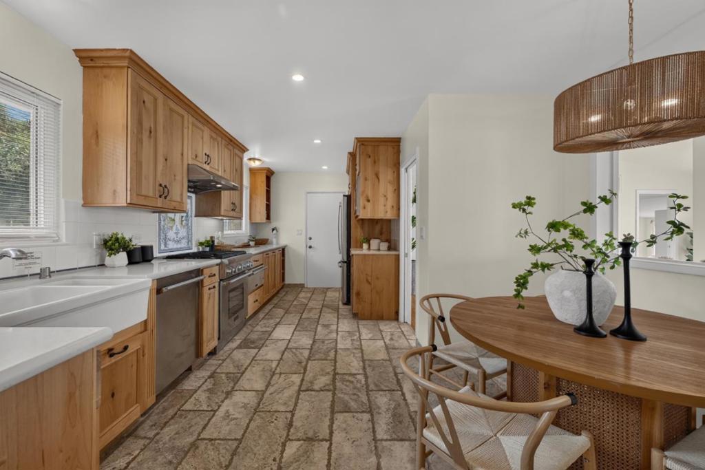 172 Shoreview Avenue Property Photo 15