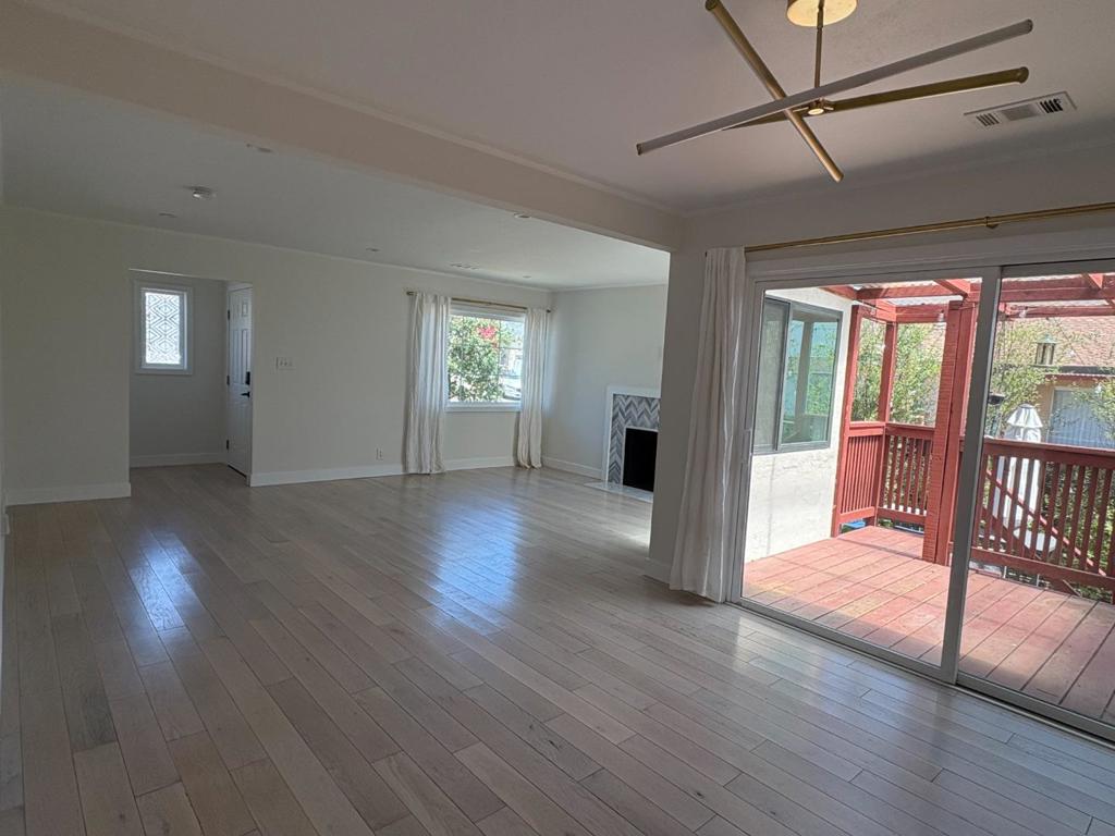 319 Helen Drive Property Photo 6