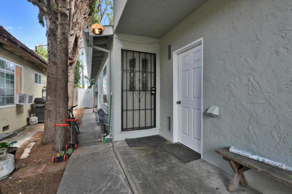 2131 Main Street Property Photo 10