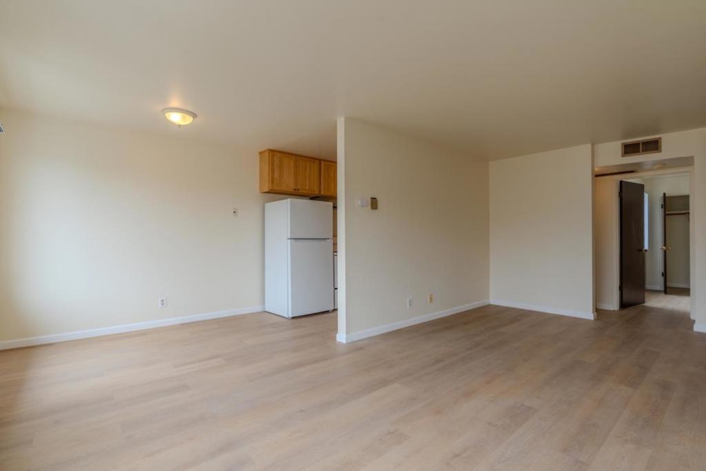 580 Lisbon Street 6 Property Photo 3