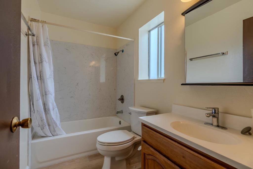 580 Lisbon Street 6 Property Photo 8