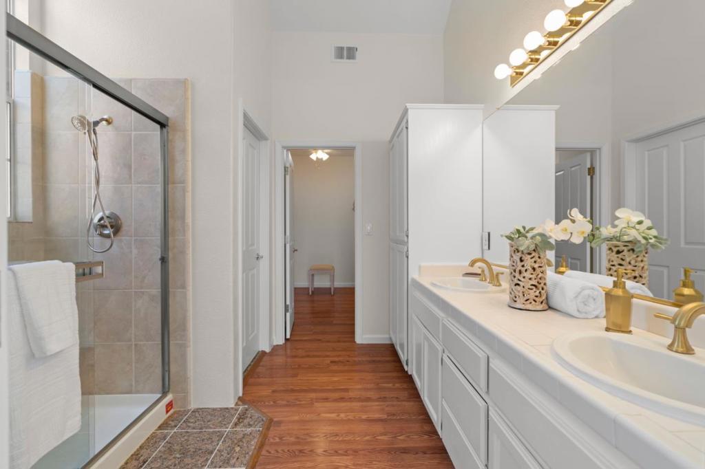 693 Windsor Terrace Property Photo 11