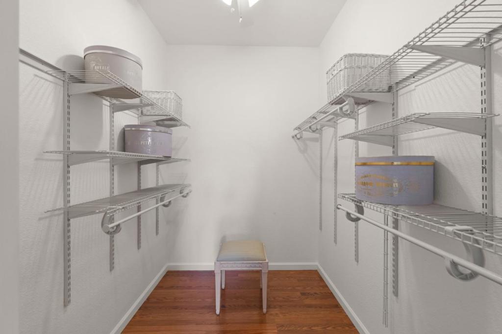 693 Windsor Terrace Property Photo 12