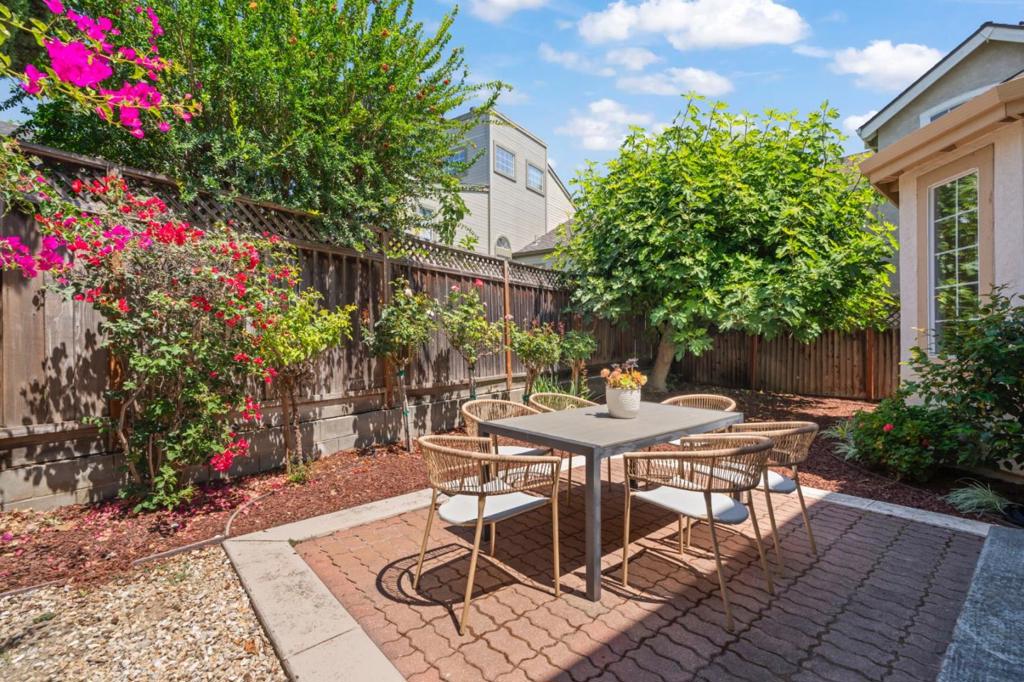 693 Windsor Terrace Property Photo 17