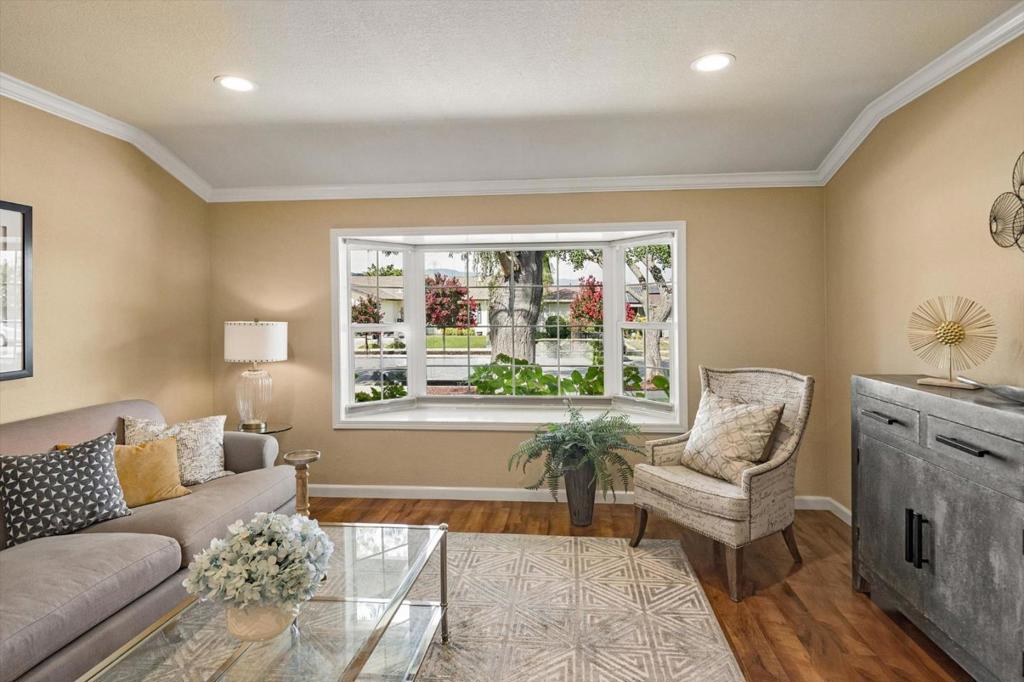 5366 Rucker Drive Property Photo 8
