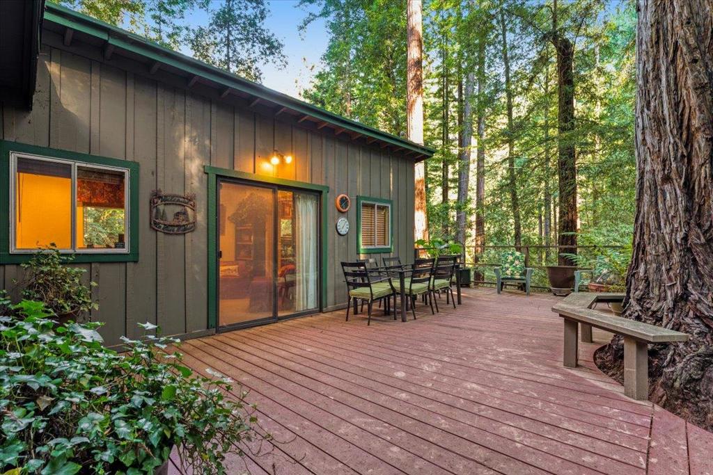 1079 Scenic Drive Property Photo 3