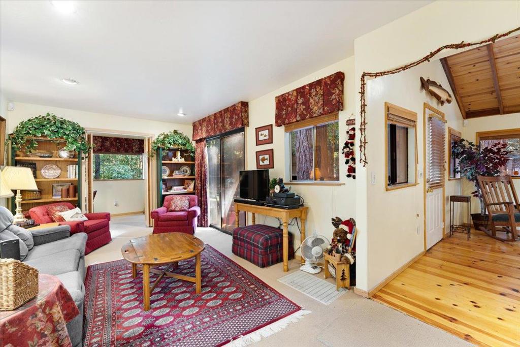 1079 Scenic Drive Property Photo 14