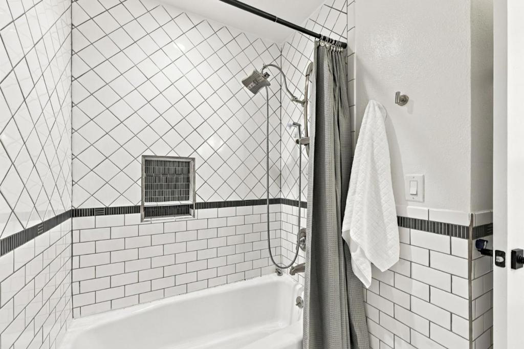 1081 N Abbott Avenue Property Photo 36