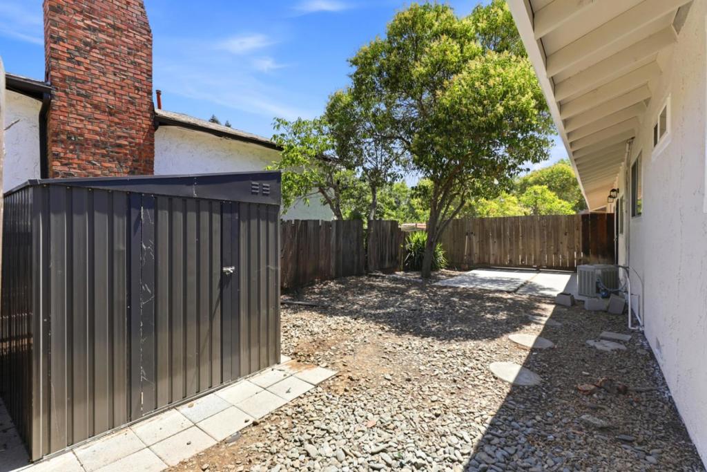 16990 Barnell Avenue Property Photo 44