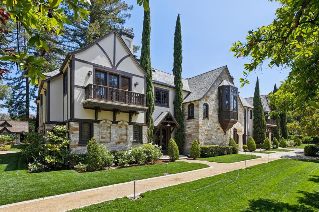 600 Eucalyptus Avenue Property Photo