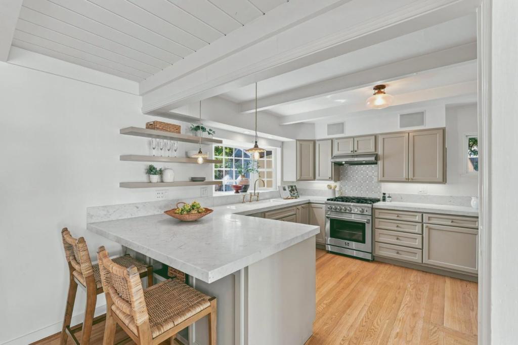 3751 Bay Road Property Photo 17