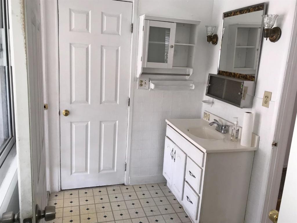 208 Yosemite Avenue Property Photo 17