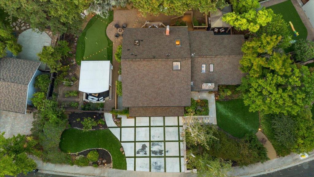 14608 Golf Links Drive Property Photo 3