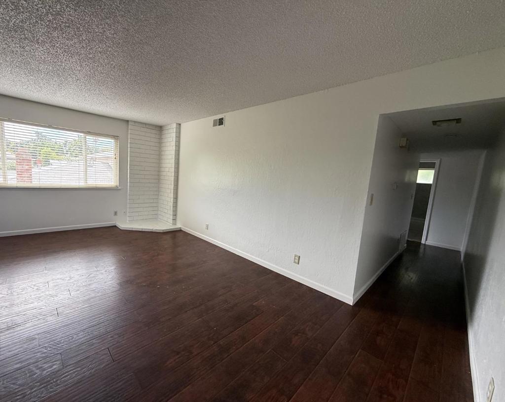5555 Keoncrest Circle Property Photo 5
