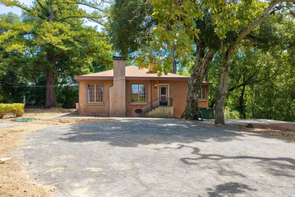 110 Johnson Avenue Property Photo 10