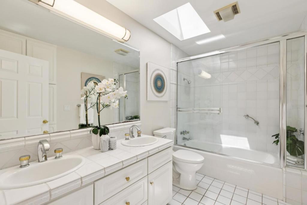 13385 Surrey Lane Property Photo 34