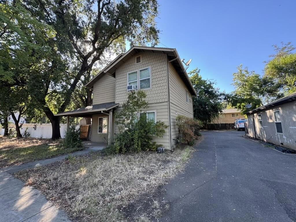 1170 E 9th Street Property Photo 1